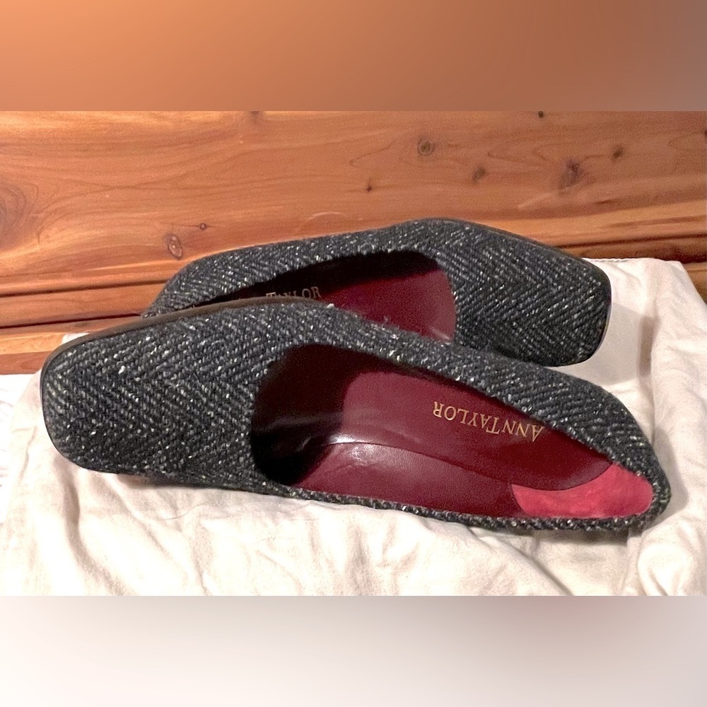 Ann Taylor Italian grey tweed pumps​​ - Picture 6 of 6